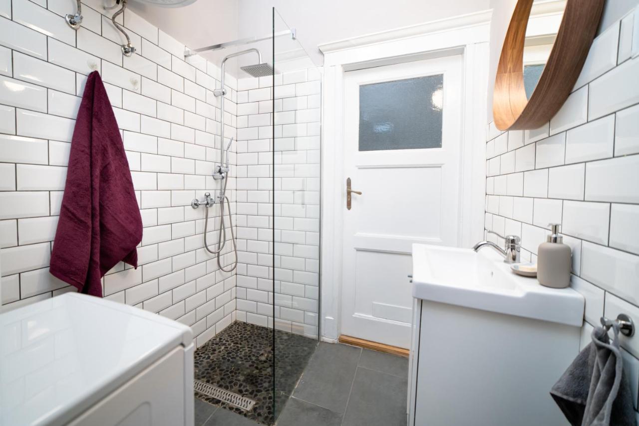 Cozy Apartment In Budapest Near Gellert Hill Exterior photo